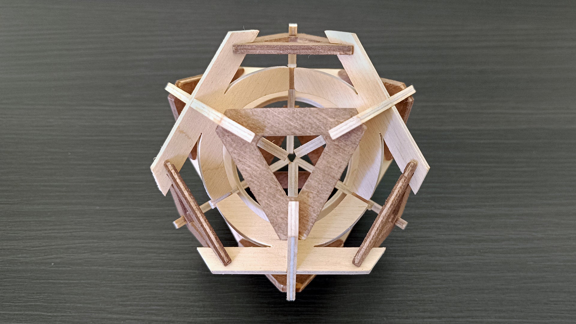 C004-Vertex Geometric Puzzle — Alex Fox Scroll Saw Patterns