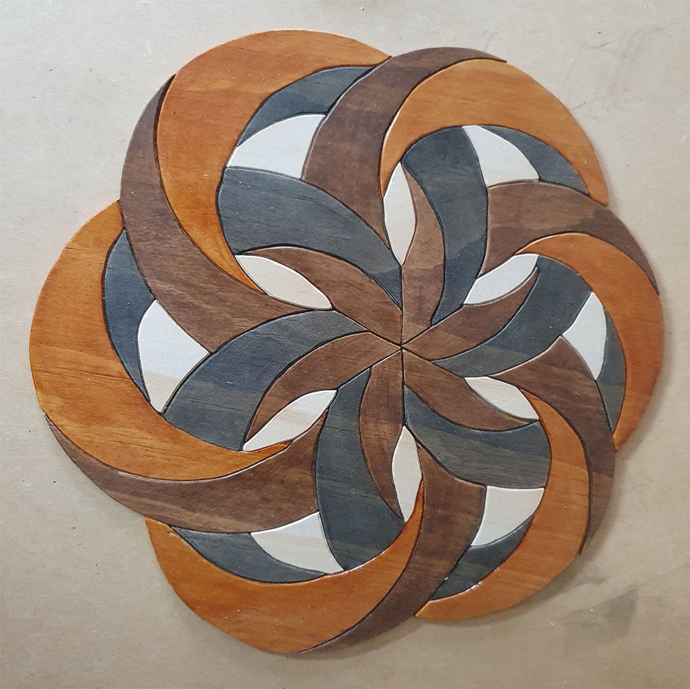 C128-trivet scroll saw project - Alex Fox pattern