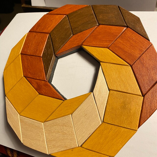 C173-Trivet scroll saw project - Alex Fox pattern