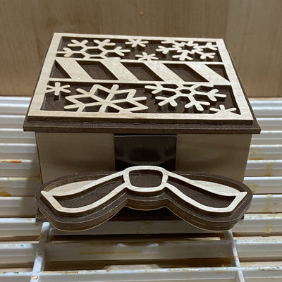 C268-Christmas Box