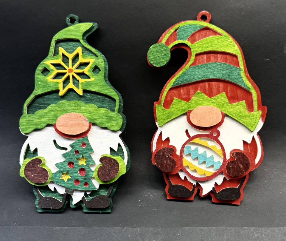 C282-Christmas Gnomes scroll saw project - Alex Fox pattern