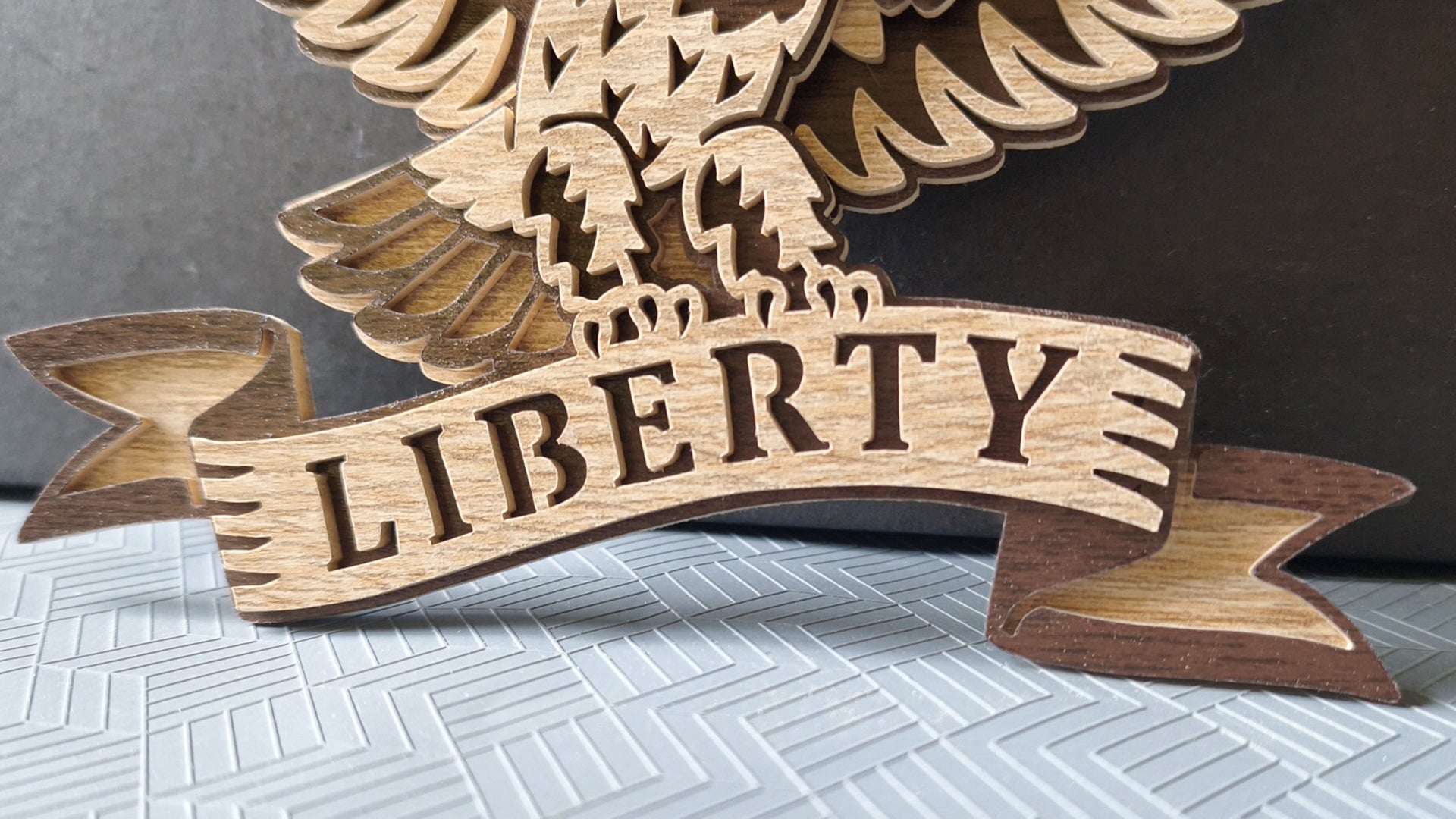C310-Eagle Liberty Ribbon Layered Scroll Saw Pattern — Alex Fox Patterns