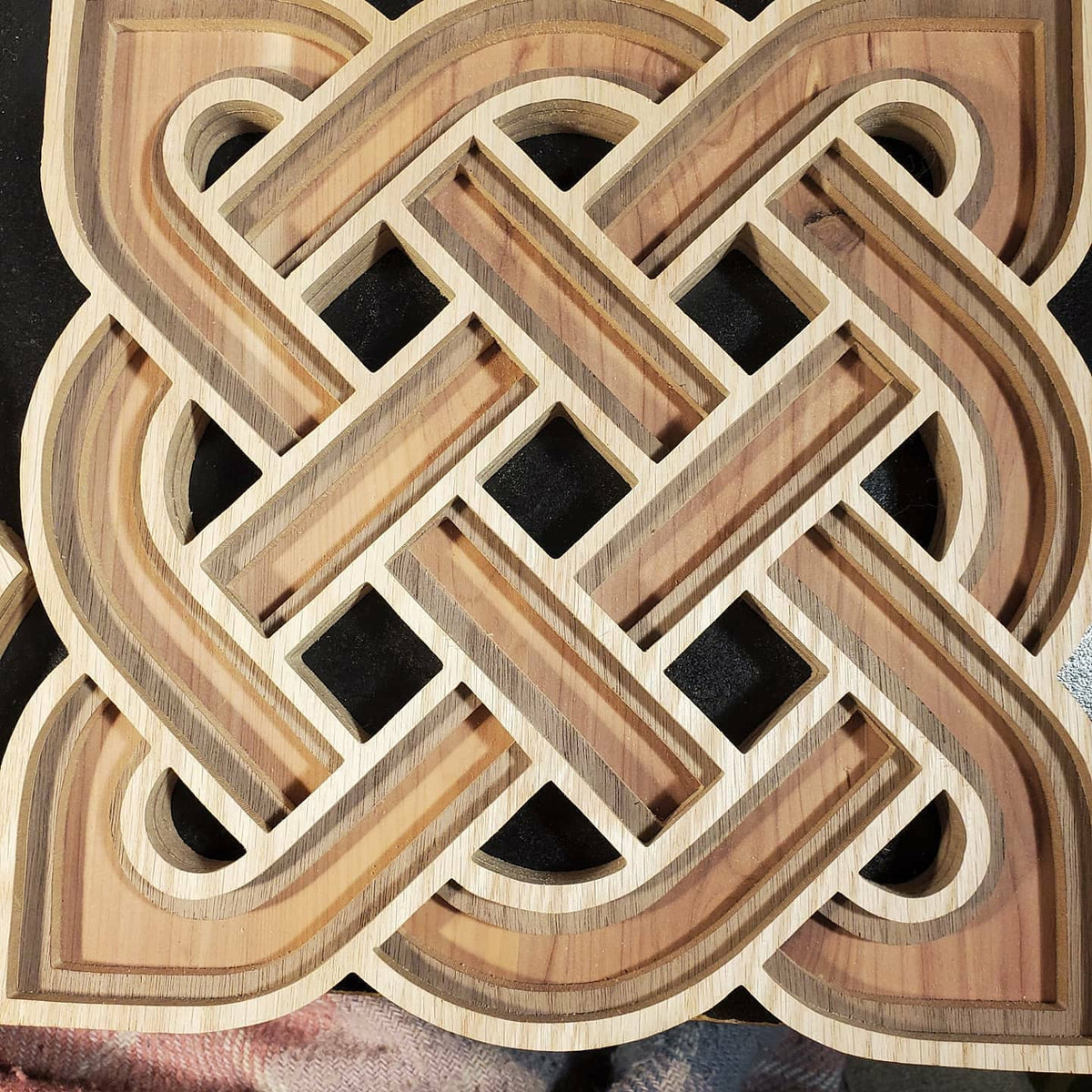 C56-celtic ornament  scroll saw project - Alex Fox pattern