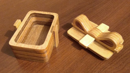 C002-Gift Box Scroll Saw Pattern - Alex Fox Patterns