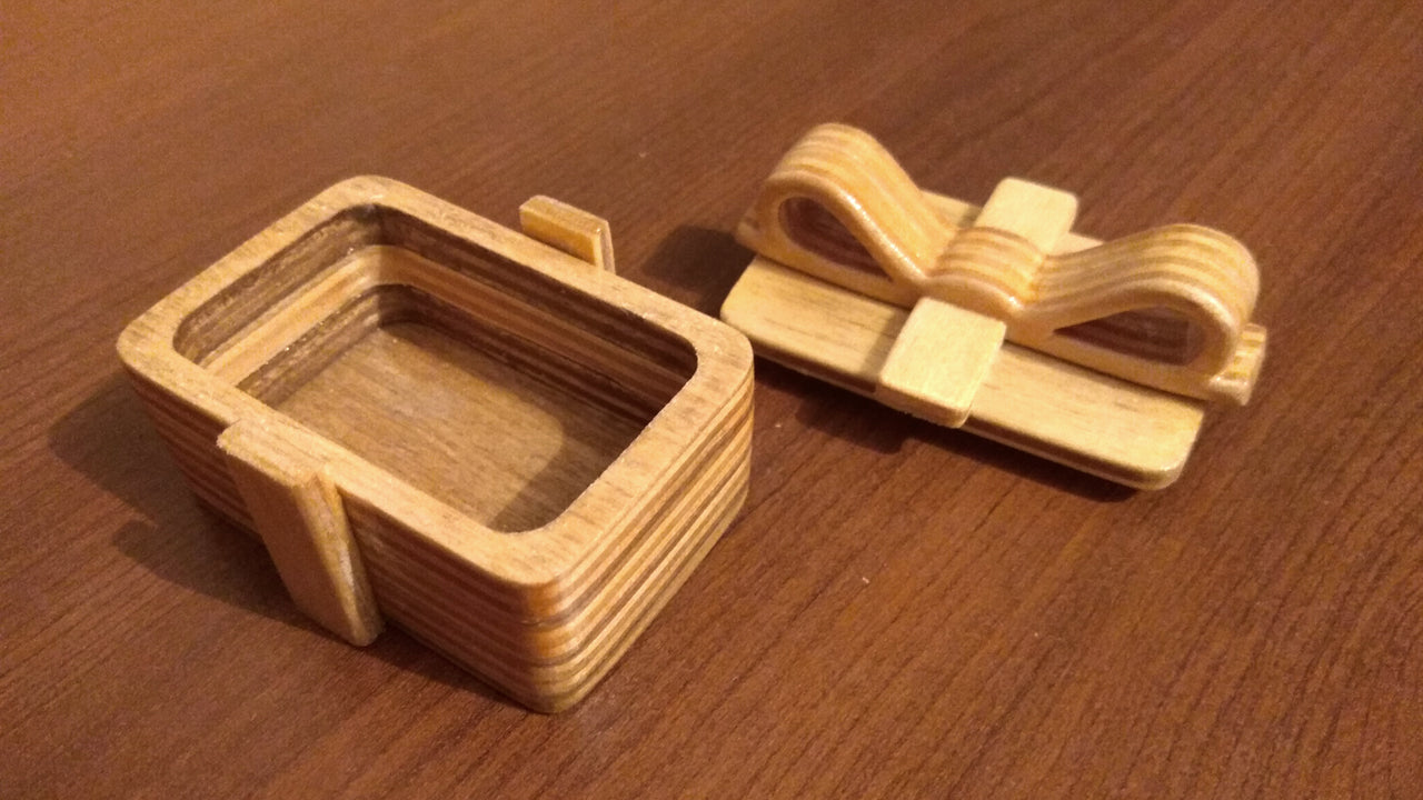 C002-Gift Box Scroll Saw Pattern - Alex Fox Patterns