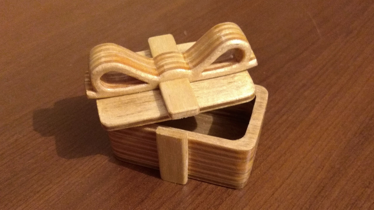 C002-Gift Box Scroll Saw Pattern - Alex Fox Patterns
