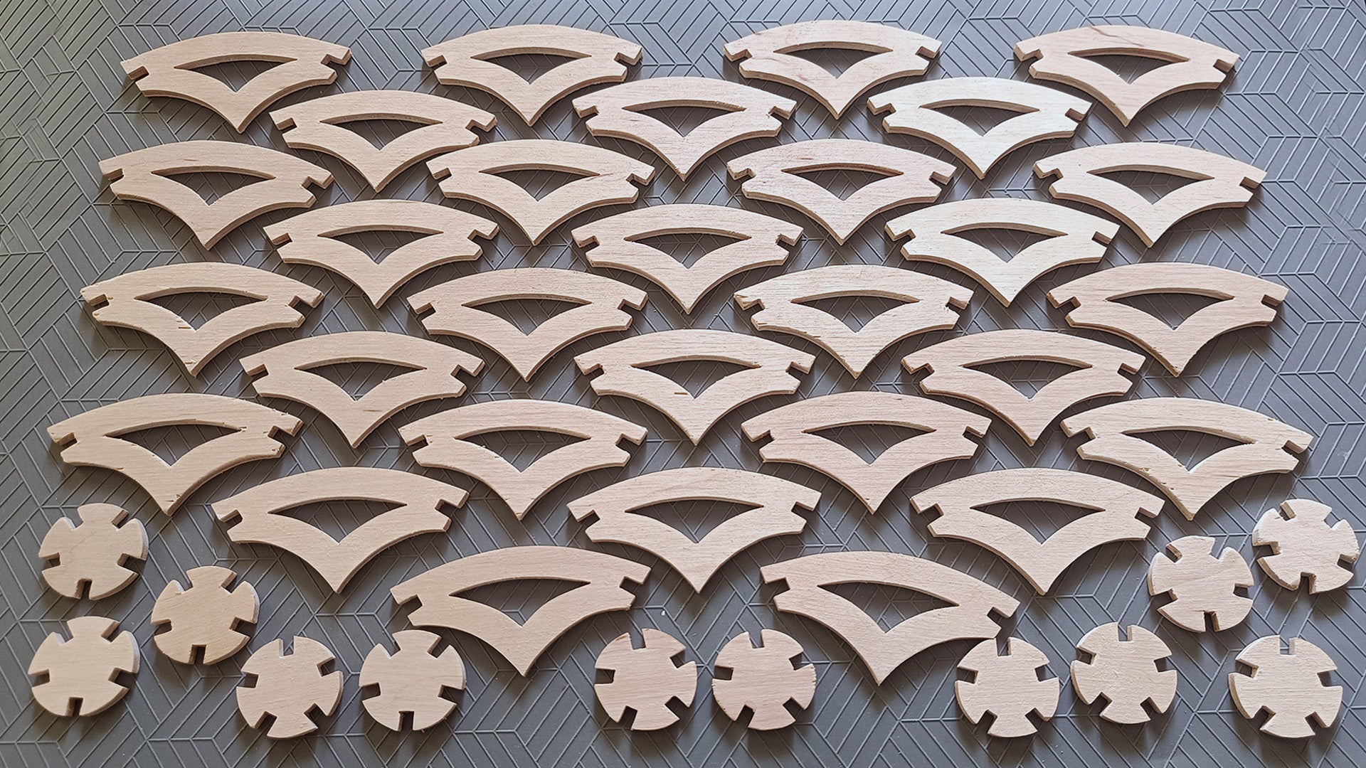 C005-Sphere Scroll Saw Pattern - Alex Fox Patterns