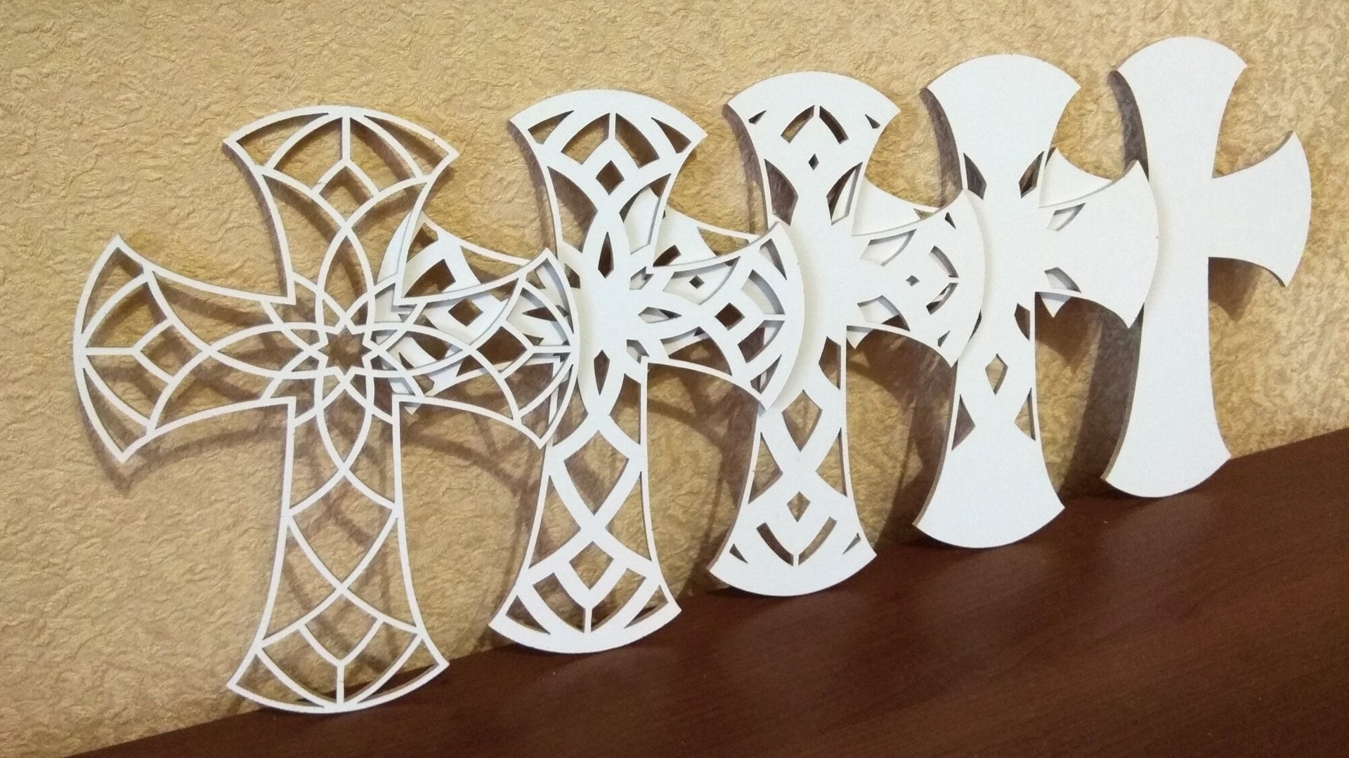 C032-Cross Layered Scroll Saw Pattern - Alex Fox Patterns