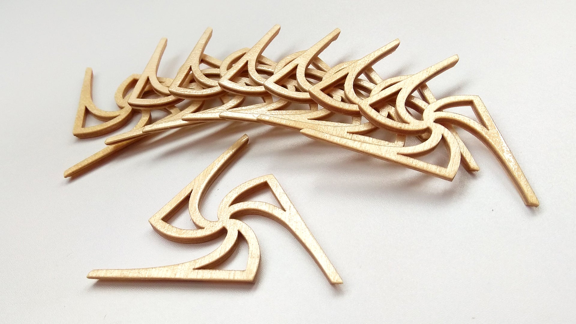 C033-Octahedron Scroll Saw Pattern - Alex Fox Patterns
