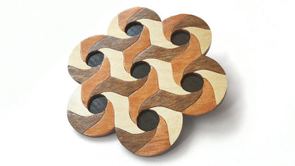 C176-Trivet Optical Illusion Scroll Saw Pattern - Alex Fox Patterns