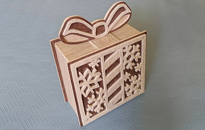C268-Christmas Box Scroll Saw Pattern - Alex Fox Patterns