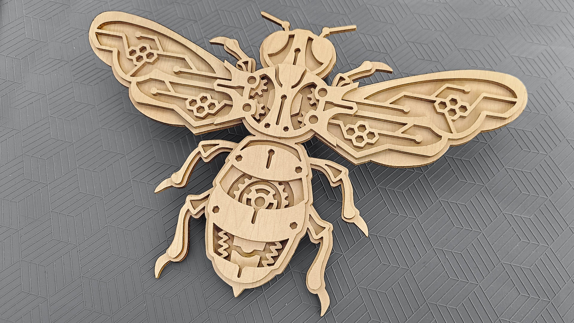 C279-Mechanical Bee Layered Scroll Saw Pattern - Alex Fox Patterns