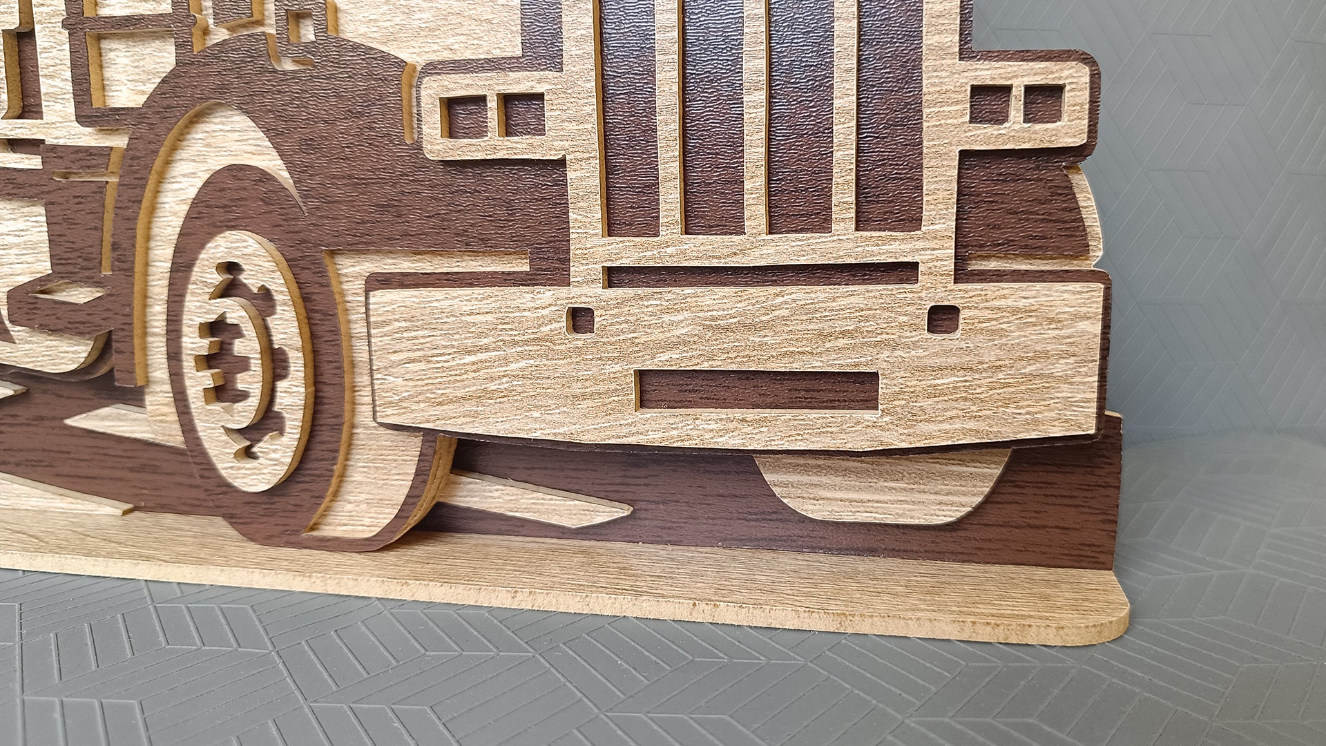 C281-Truck Layered Scroll Saw Pattern - Alex Fox Patterns