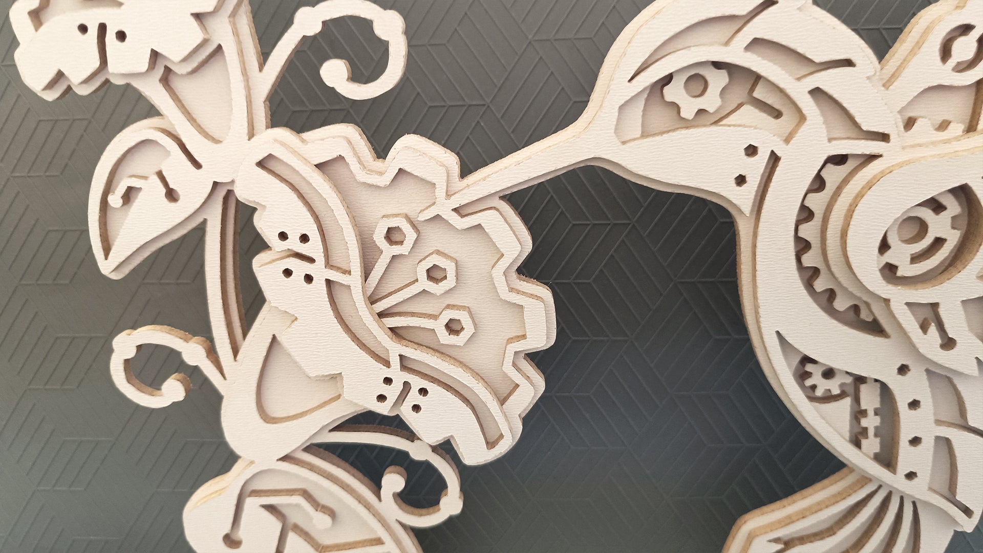 C285-Mechanical Hummingbird Layered Scroll Saw Pattern - Alex Fox Patterns
