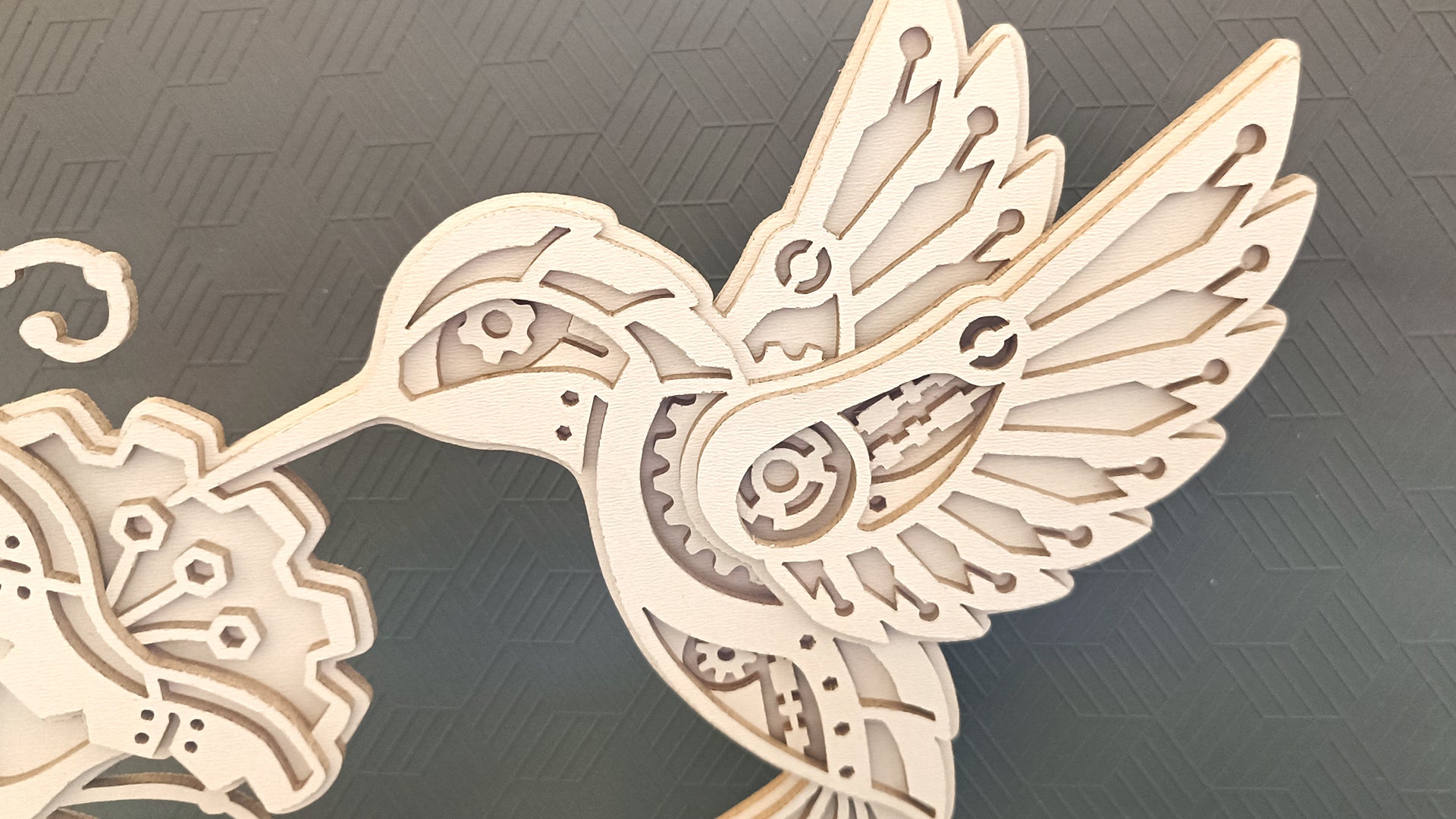 C285-Mechanical Hummingbird Layered Scroll Saw Pattern - Alex Fox Patterns