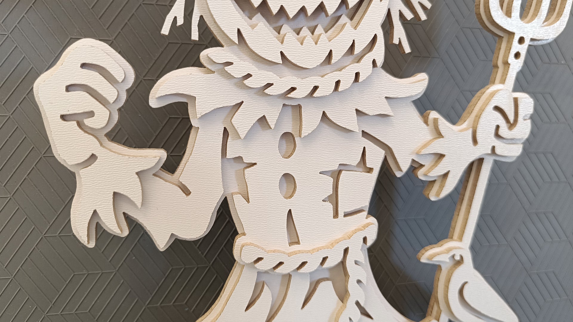 C292-Halloween Scarecrow Layered Scroll Saw Pattern - Alex Fox Patterns