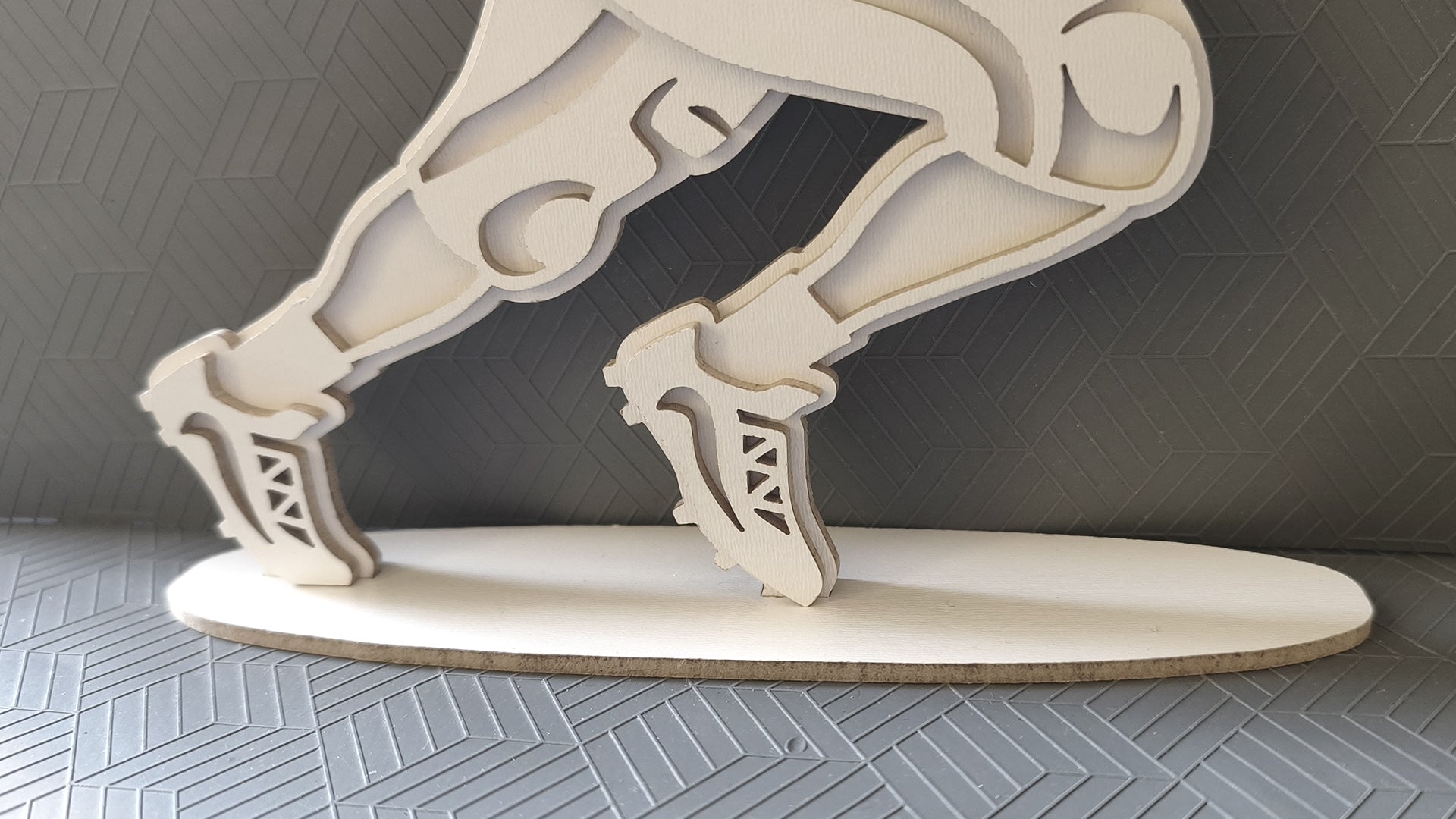 C301-Football Player Layered Scroll Saw Pattern - Alex Fox Patterns